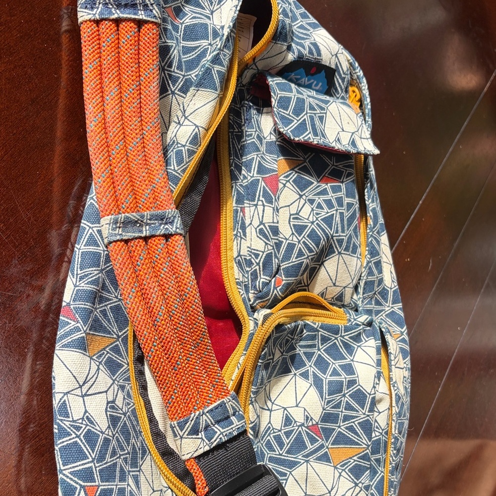 Kavu Geometric Sling Bag in Blue and Orange - Picture 4 of 4